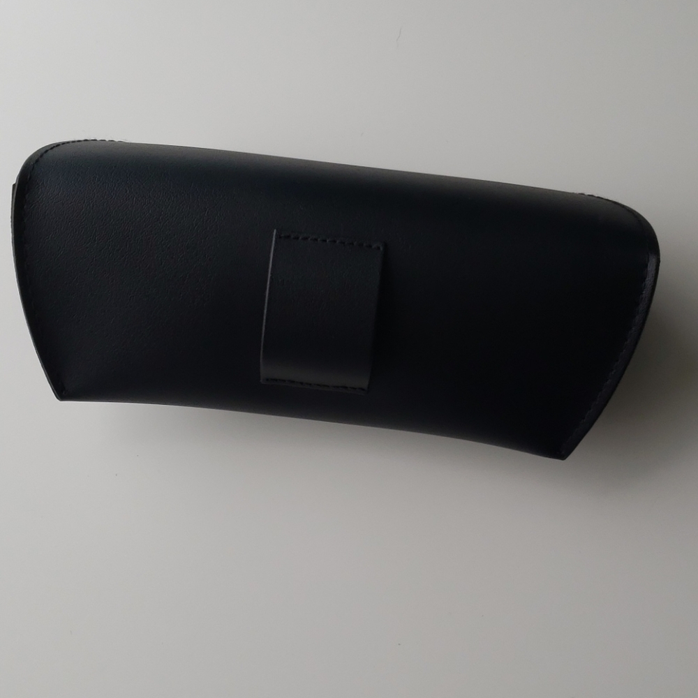Ray-Ban Leather Case - Picture 3 of 3